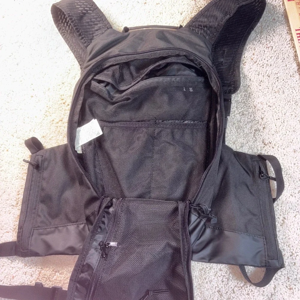 Decathalon Rockrider MTB Hydra Bag Explore Unisex OS Black 7L Hydration Backpack